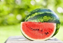 吃瓜吃太多会有什么病症,揭秘可能导致的各种病症