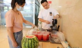 龙山老师吃瓜事件,网络热议背后的真相与反思