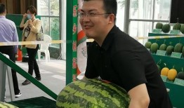 中山吃瓜群众吃蕉视频,趣味吃蕉视频引全民热议