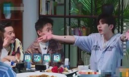 打架吃瓜的博主,打架吃瓜博主引发热议，揭秘网络暴力背后的真相