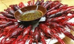 小乐吃龙虾吃瓜,夏日美食之旅