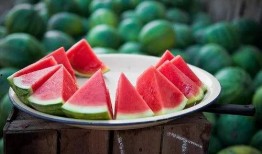 所有官方吃瓜,盘点娱乐圈那些鲜为人知的幕后故事