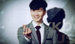 江南林俊杰吃瓜求婚,甜蜜瓜果见证爱情时刻