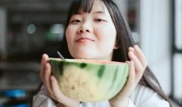 吃瓜少女易遥,吃瓜少女的甜蜜与苦涩