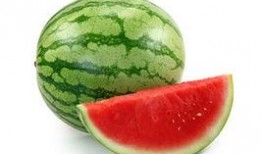 安徽新郎吃瓜,引发网友热议