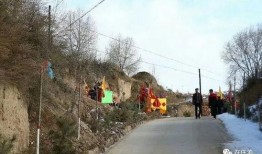 庄浪永宁吃瓜,夏日吃瓜盛宴，感受乡村田园生活